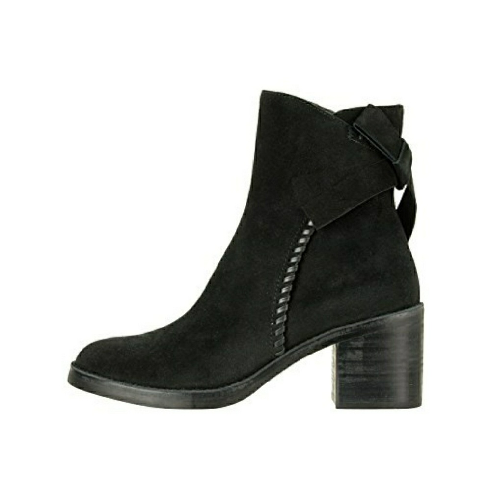 UGG Womens Black Suede boots